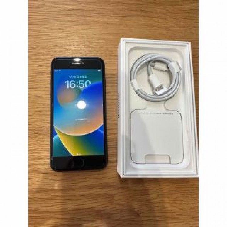 アップル iPhone SE 第3世代 黒 128GB MMYF3JA