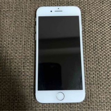 iPhone8 シルバー　64GB