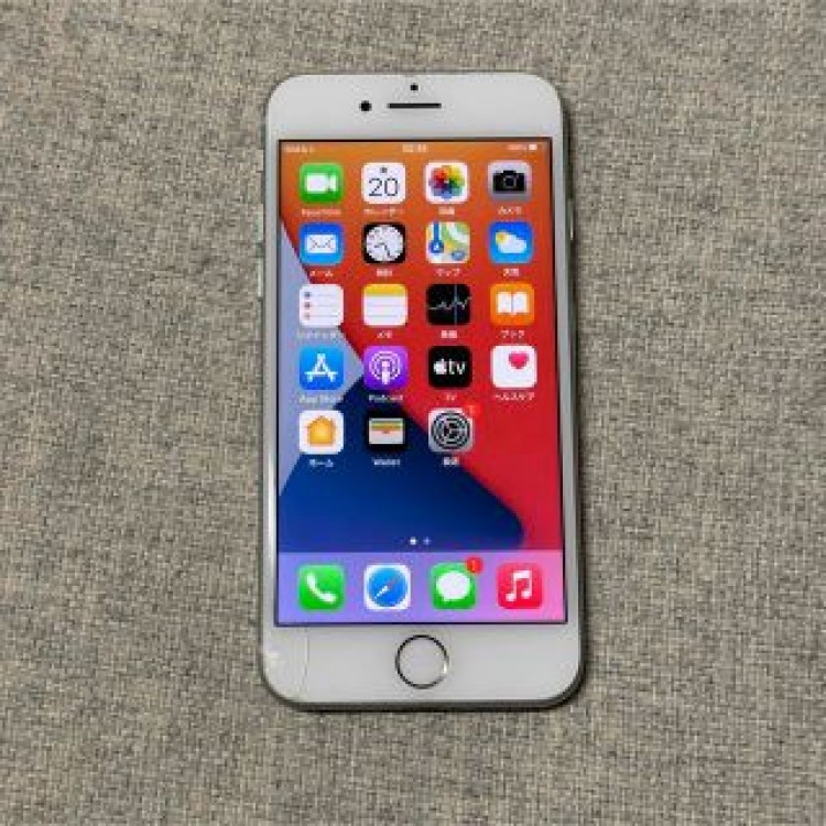 iPhone 8 Silver 64 GB SIMフリー