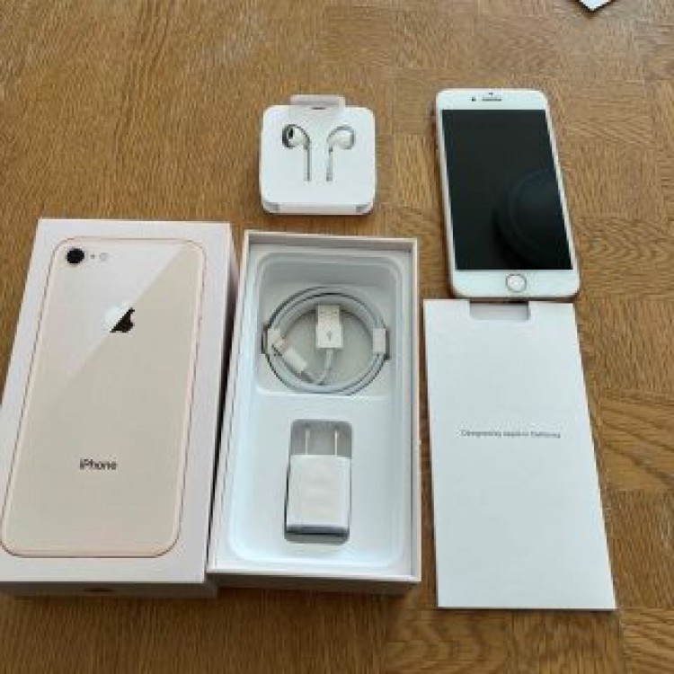 iPhone8 64GB ゴールド 割れあり、付属品ありSIM解除 電池 77%