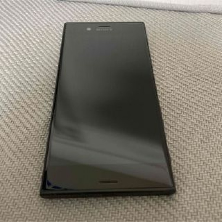 SONY Xperia XZs 602SO simフリー　オマケでケース付き