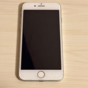 Iphone 8    64GB  SIMフリー　シルバー