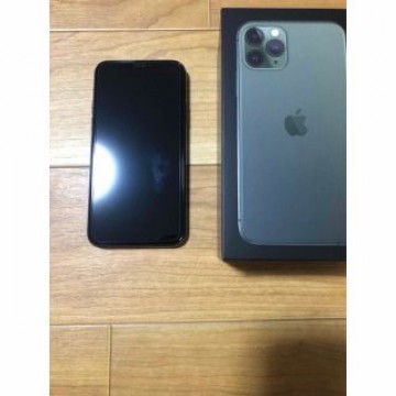 iPhone11Pro ミッドナイトグリーン