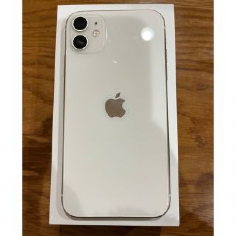 【美品】iPhone11 本体　ホワイト　保護フィルム付き