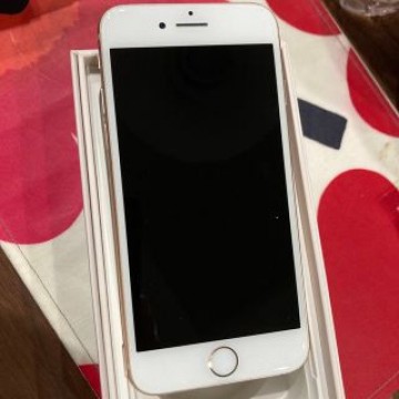iPhone8 本体　リセット済み　64GB ゴールド