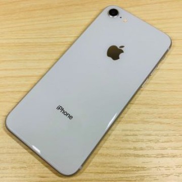 超美品 ﾊﾞｯﾃﾘｰ100％ iPhone8 64GB P97