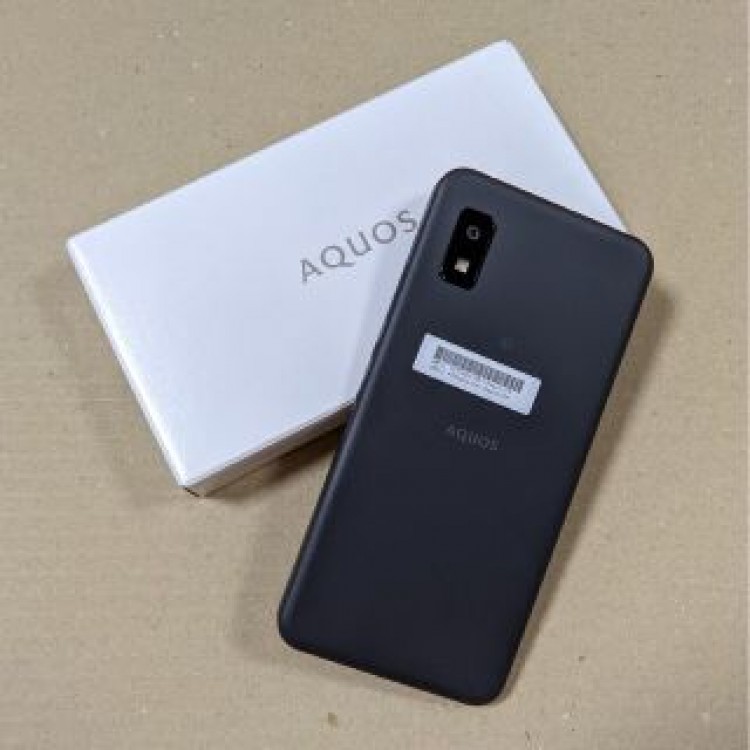 AQUOS wish2 Ymobile版 チャコール ケース・フィルム付き中古品