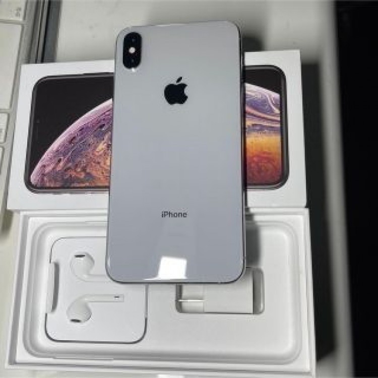 iphone XS pro max 256GB SIMフリー　(シルバー)