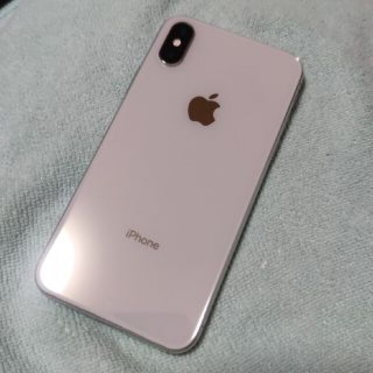 バッテリー100%　iPhone X Silver 256GB