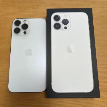 iPhone 13 Pro Max シルバー 256 GB