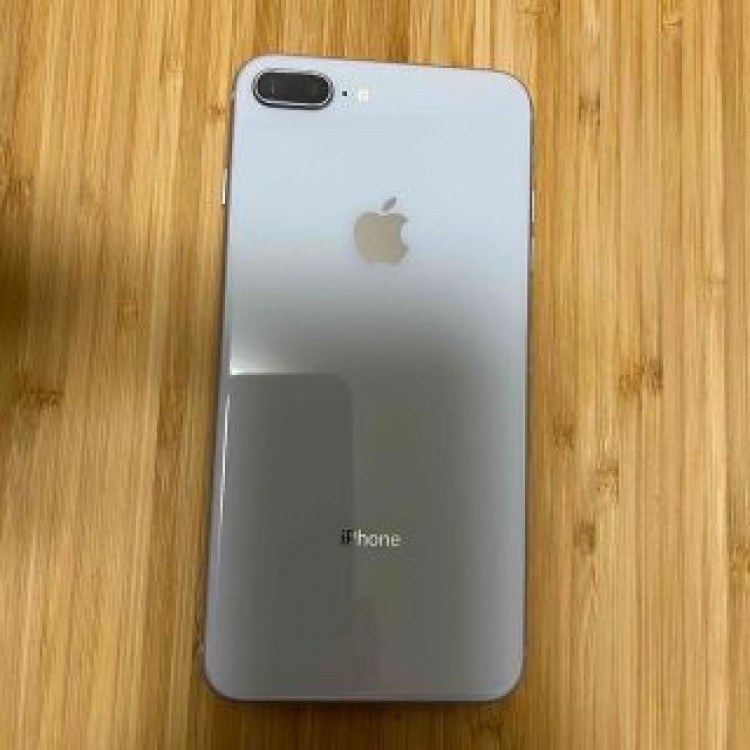 iPhone8plus 64GB シルバー SIMフリー