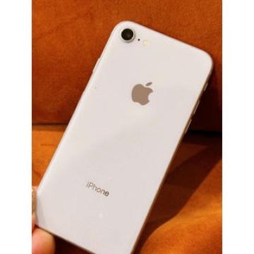 iPhone8 128G シルバー SIMフリー 中古美品