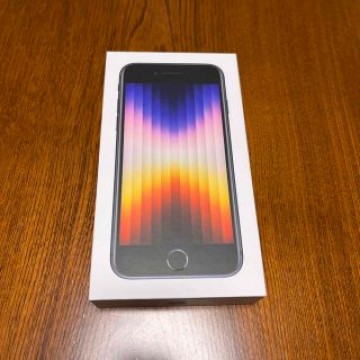 未使用　iPhone SE3  64GB  SIMフリー　ブラック