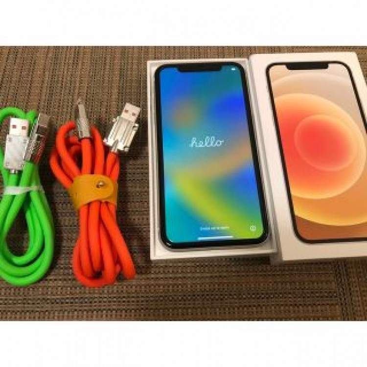 ★iPhone 11 ホワイト64 GB(極美品)