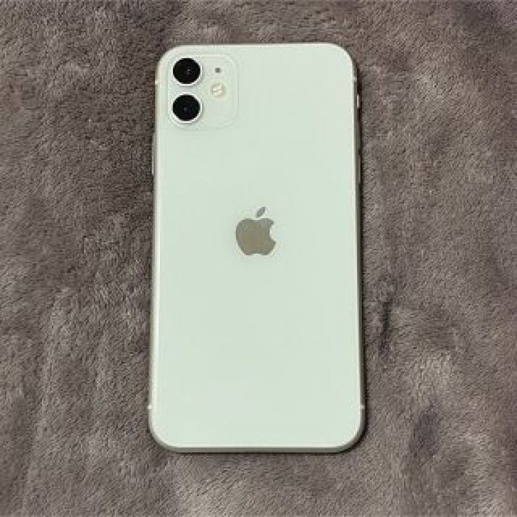 iPhone11 64G ホワイト 本体のみ
