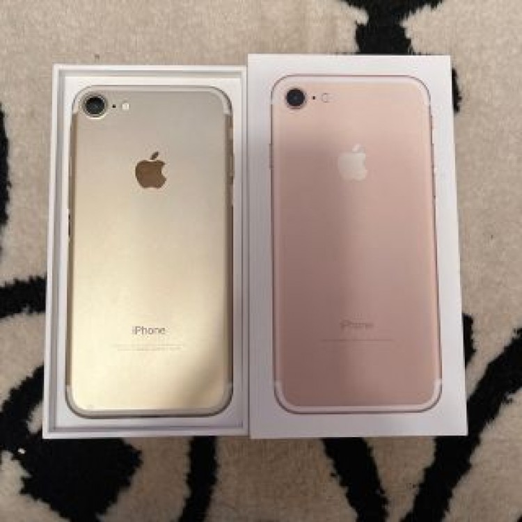 iPhone７本体　GOLD 32GB
