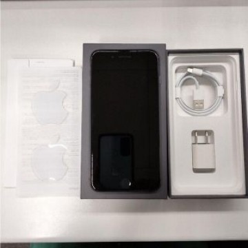 iPhone8 Plus 256GB スペースグレイ ブラック