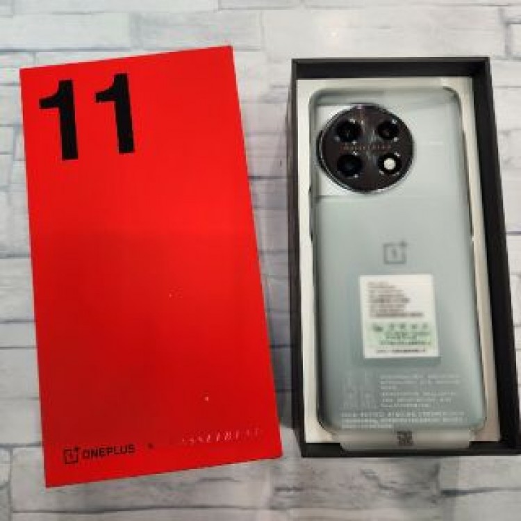 OnePlus 11 グリーン