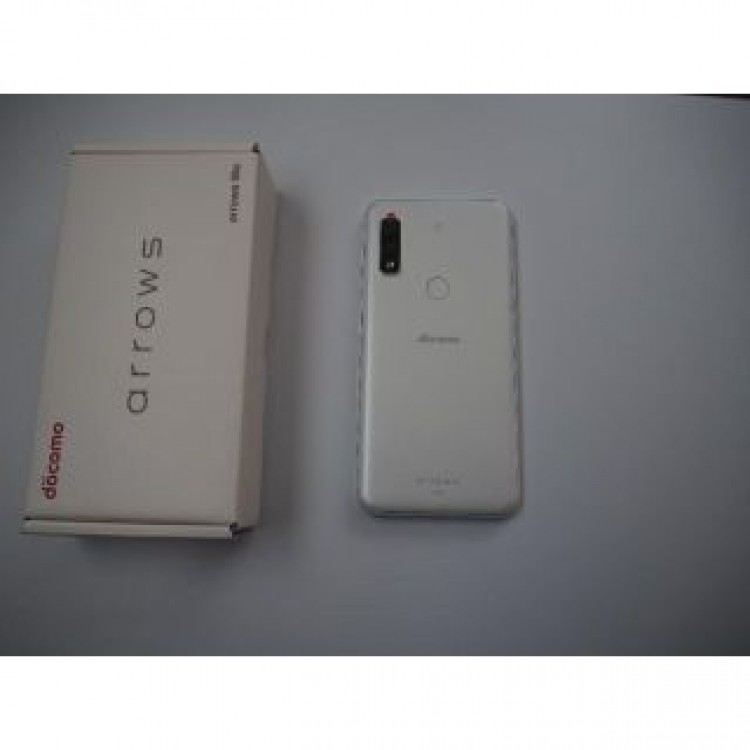 新品未使用arrows We F-51B ホワイト docomo5G対応FCNT