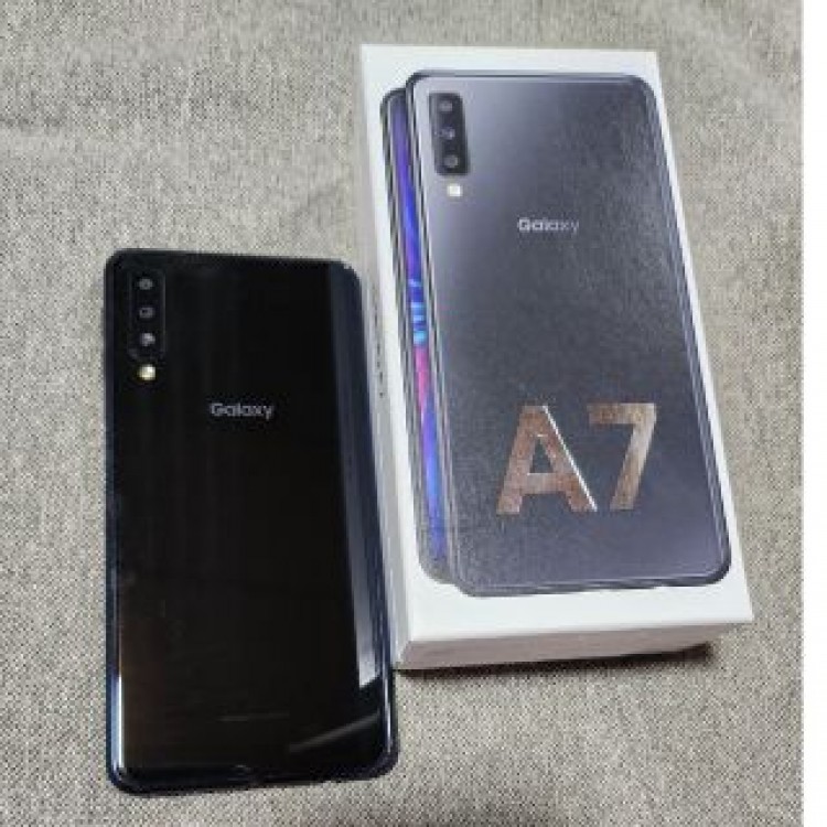 GALAXY  A7  本体のみ