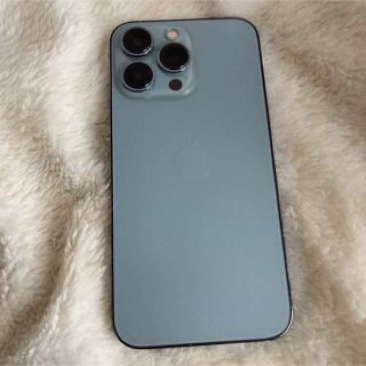 iPhone13 proとiPhone8 本体 simフリー 2点セット！