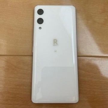 【美品】Rakuten Hand 64GB ホワイト P710 本体のみ