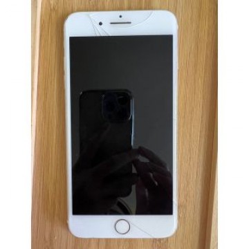 iPhone7plus 本体　スマートフォン