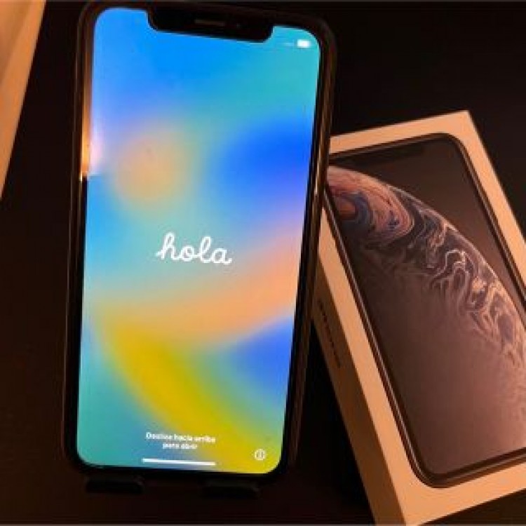 iPhone 本体　XR 128GB ブラック
