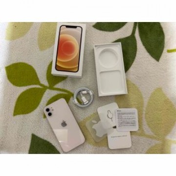 Apple iPhone 12 64GB ホワイトSIMフリーMGHP3J/A