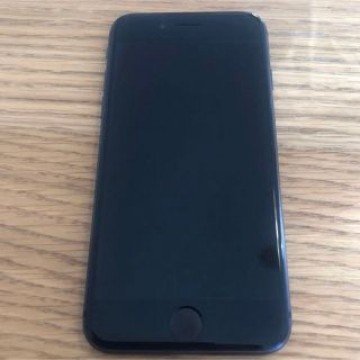 付属品あり　iPhone 8 Space Gray 64 GB docomo