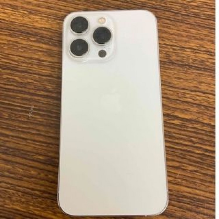 iPhone13Pro 128GB シルバー　レンズ割れ