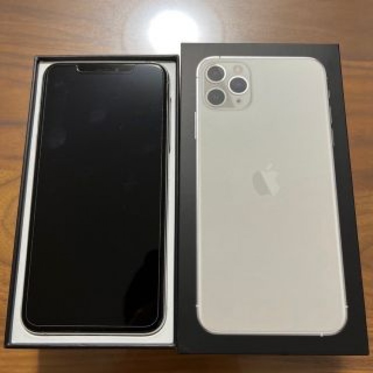 iPhone 11 Pro Max 64GB シルバー