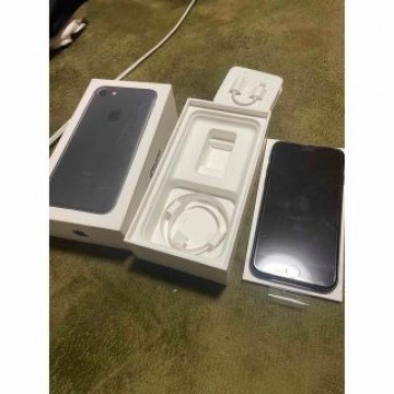 iPhone7 128G auSIMロック　新品