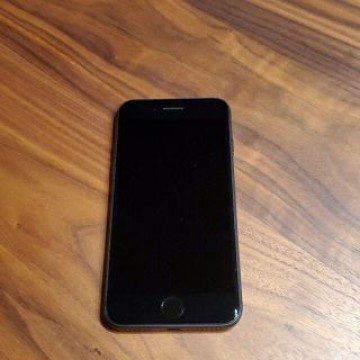 iPhone 8 64 GB docomo