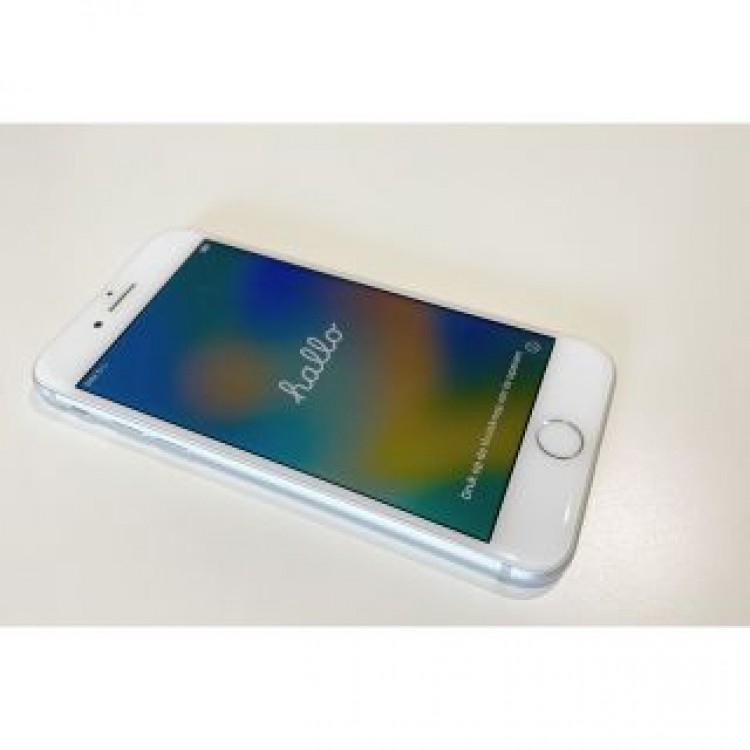 iPhone8 256GB シルバー　本体