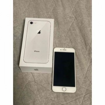 中古美品 iPhone8 シルバー 256GB SIMロック解除済み