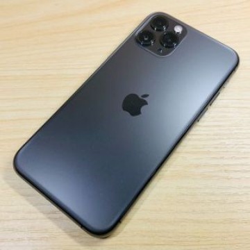 SIMﾌﾘｰ ﾊﾞｯﾃﾘｰ95％ iPhone11 Pro 256GB P107