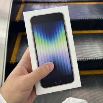 新品未使用 iPhone SE (第3世代) スターライト 64 GB