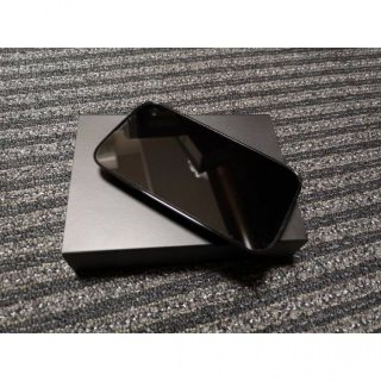 【送料込・未使用同然・ケース付・液晶保護シート貼付済】バルミューダフォン