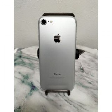 美品　iPhone7