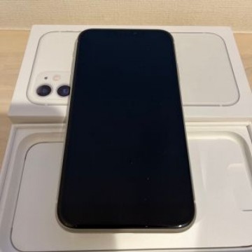 iPhone 11 128GB ホワイト 中古SIMフリー SIMロックなし　