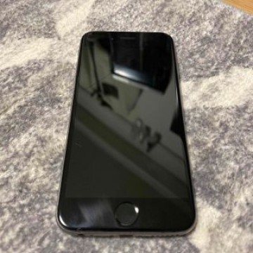 iPhone6 本体　spacegray 64GB