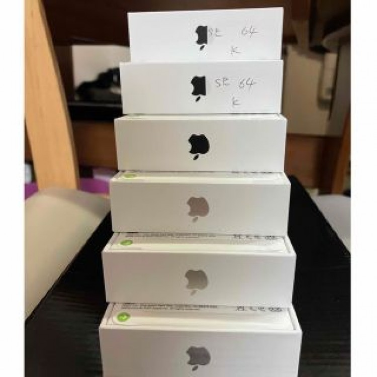 新品未開封iPhone SE 第3世代 64GBブラック3台ホワイト3台