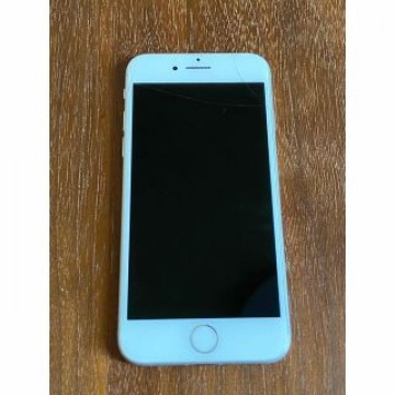 iPhone 7 Silver 32 GB SIMフリー