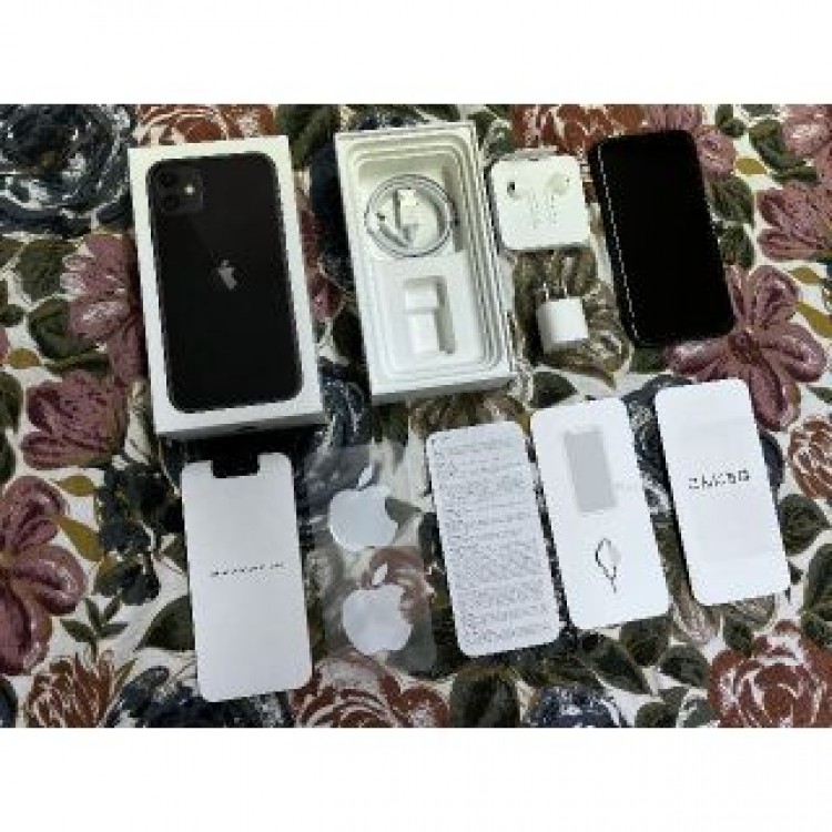 【バッテリー100%】iPhone 11 128GB ブラック SIMフリー