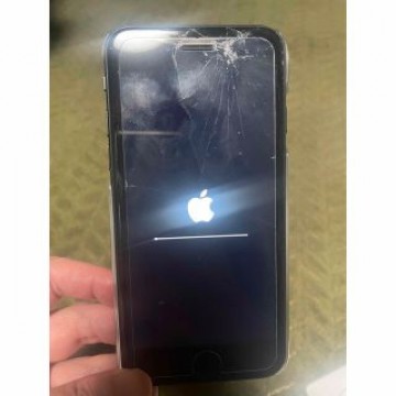 iPhone se 第二世代　64GB