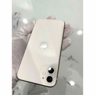 iPhone 11 128GB ホワイト 超美品 無傷 SIMフリー 元箱付き