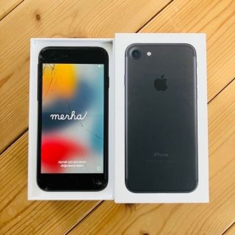 iPhone7 Black 128GB ◎ SIMフリー ◎ SIMロック解除済