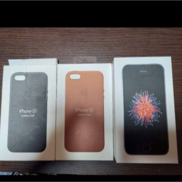 iPhone SE 128GB simフリー