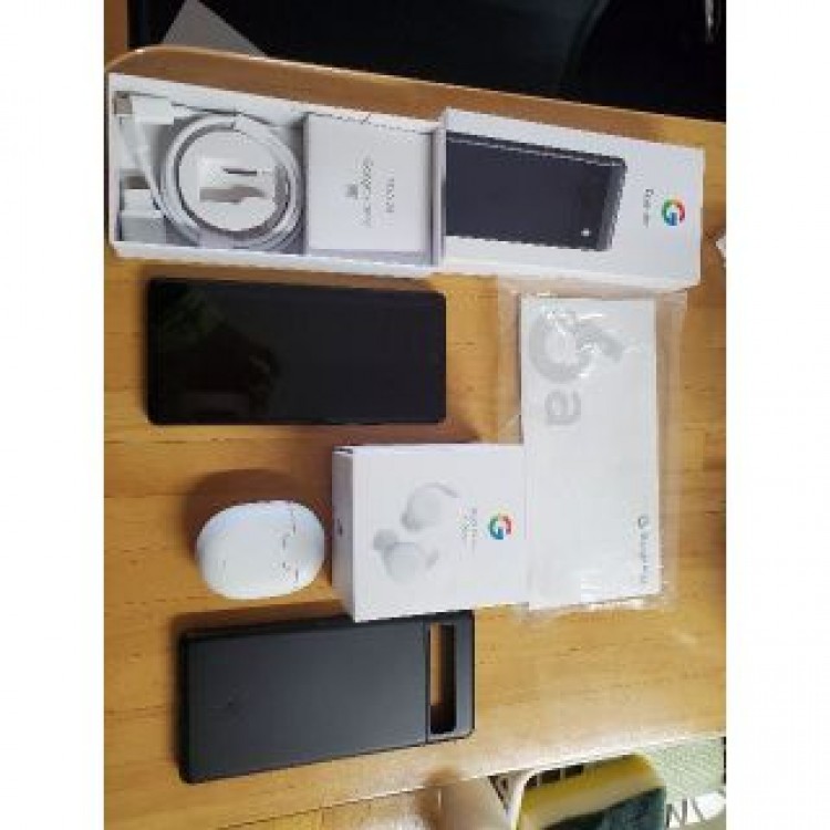 Google Pixel 6a Pixel Buds A-Series付き